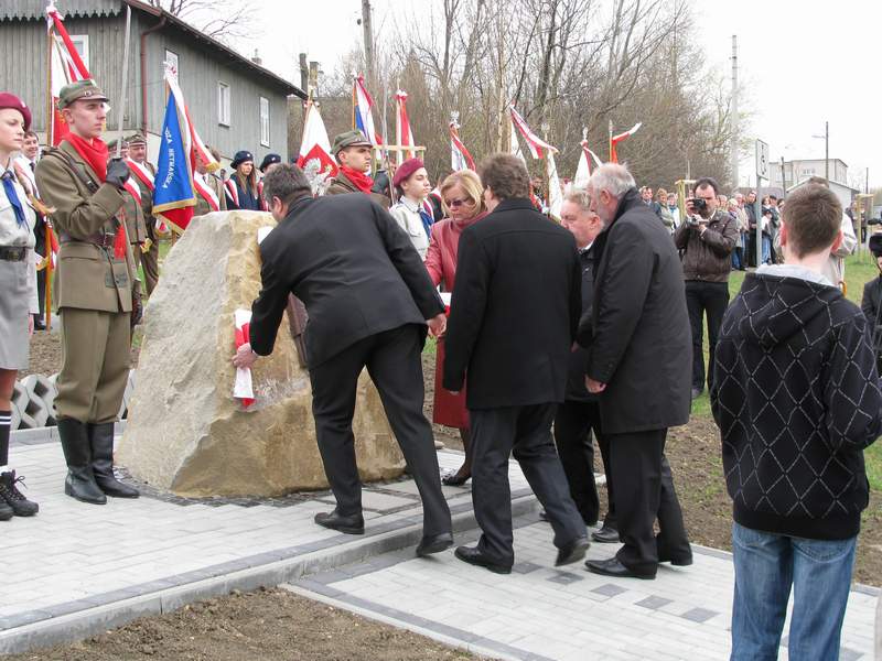 Poswięcenie Tablicy Smoleńskiej 2012 038