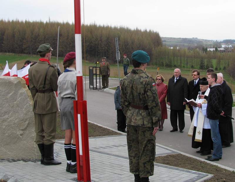 Poswięcenie Tablicy Smoleńskiej 2012 043