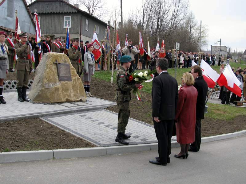 Poswięcenie Tablicy Smoleńskiej 2012 049