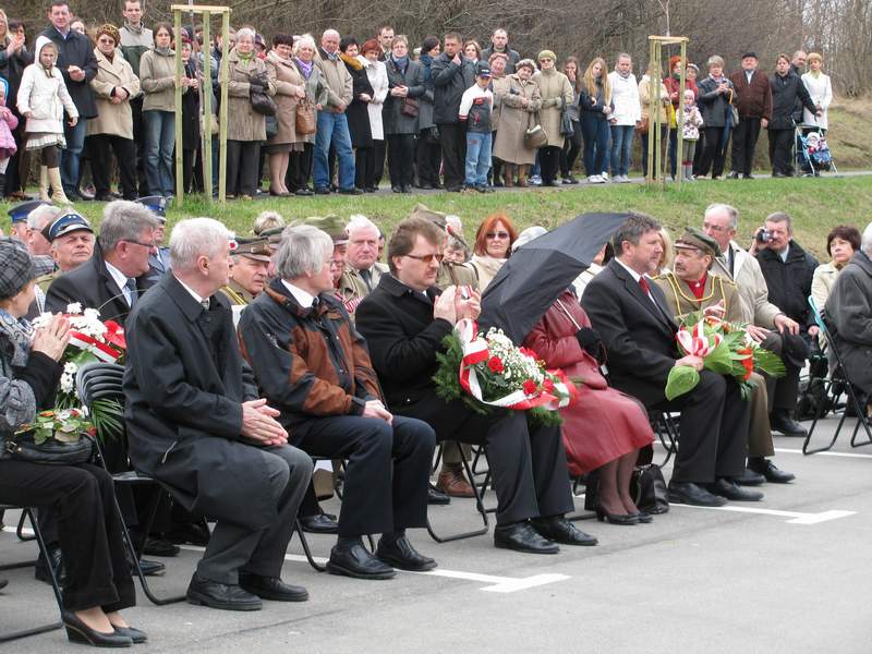 Poswięcenie Tablicy Smoleńskiej 2012 025